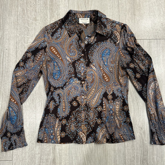 Oscar De La Renta petite brown and blue silk paisley long sleeve top. - Picture 2 of 8